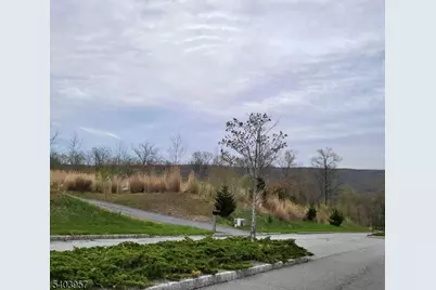 8 Triple Crown Dr, Sparta Township, NJ 07871 - Photo 12