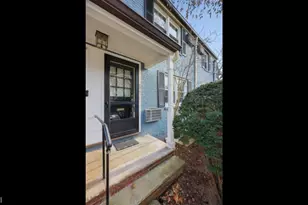 201 Lincoln Park E, Cranford Township, NJ 07016 - Photo 6