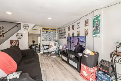 261 W Main St, Bound Brook, NJ 08805 - Photo 16