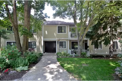 15 Foxwood Dr #E, Morris Plains, NJ 07950 - Photo 1