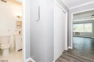 190 Park St, East Orange, NJ 07017 - Photo 20