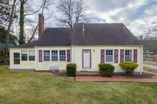 1088 S Boyd Pkwy, North Brunswick Township, NJ 08902 - Photo 1