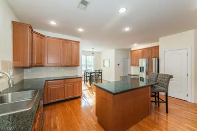 14 Greenbriar Ct, Mount Olive, NJ 07836 - Photo 10