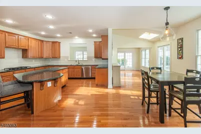 14 Greenbriar Ct, Mount Olive, NJ 07836 - Photo 6