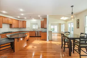 14 Greenbriar Ct, Mount Olive, NJ 07836 - Photo 6