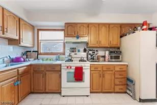 190 Martin Ave, Clifton, NJ 07012 - Photo 8