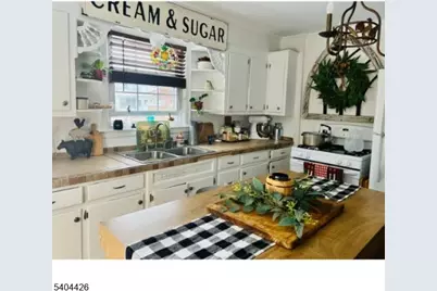 15 Onyx Ter, North Haledon, NJ 07508 - Photo 2