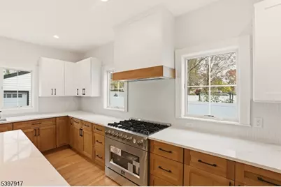 29 Alice Ln, Clark Township, NJ 07066 - Photo 12