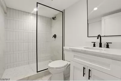 29 Alice Ln, Clark Township, NJ 07066 - Photo 22