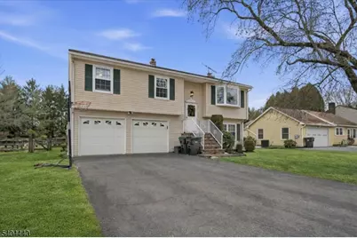 8 Village Ct, Flemington, NJ 08822 - Photo 1