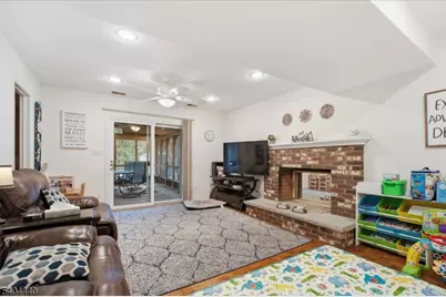 8 Village Ct, Flemington, NJ 08822 - Photo 14