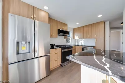 21 Lombardy Pl, Maplewood, NJ 07040 - Photo 14
