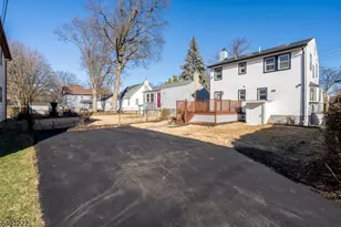 21 Lombardy Pl, Maplewood, NJ 07040 - Photo 32