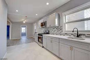 621 Grove St, Irvington, NJ 07111 - Photo 4