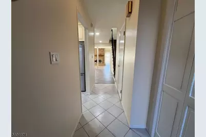 124 Chelsea Way, Bridgewater, NJ 08807 - Photo 2