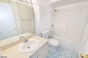 520 Turnpike, Pequannock Township, NJ 07444 - Photo 12