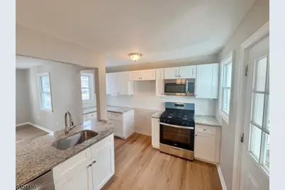 11 Van Dam Ave, Bloomingdale, NJ 07403 - Photo 10