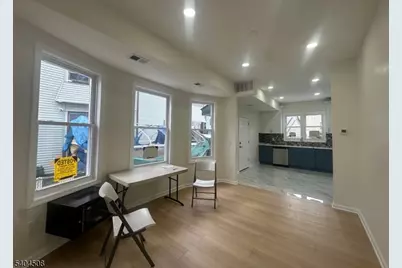 13 Vermont Ave #2, Newark, NJ 07106 - Photo 2