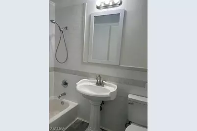 17-19 68th St #1, Guttenberg, NJ 07093 - Photo 4