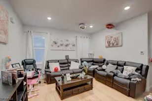 173 Seymour Ave, Newark, NJ 07108 - Photo 10