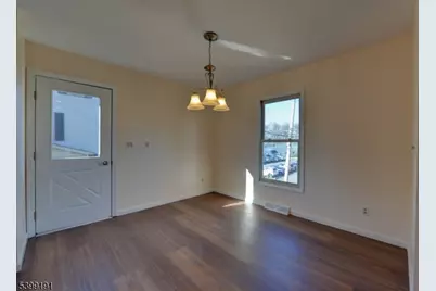 90 Dewey St, Bloomfield, NJ 07003 - Photo 8