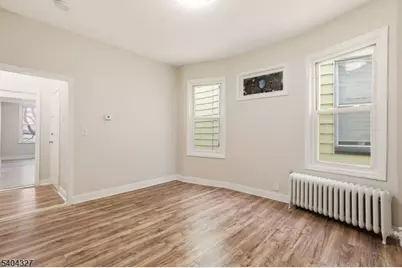 221 Wilkinson Ave, Jersey City, NJ 07305 - Photo 34