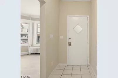 221 Wilkinson Ave, Jersey City, NJ 07305 - Photo 10