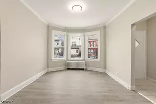 221 Wilkinson Ave, Jersey City, NJ 07305 - Photo 20