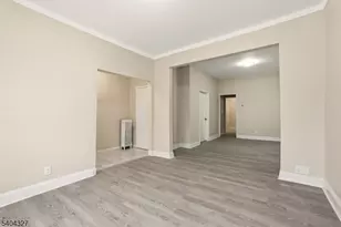 221 Wilkinson Ave, Jersey City, NJ 07305 - Photo 12