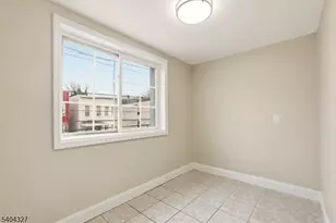 221 Wilkinson Ave, Jersey City, NJ 07305 - Photo 32