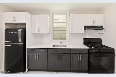 221 Wilkinson Ave, Jersey City, NJ 07305 - Photo 42