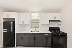 221 Wilkinson Ave, Jersey City, NJ 07305 - Photo 42