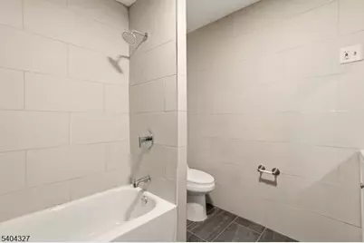 221 Wilkinson Ave, Jersey City, NJ 07305 - Photo 30