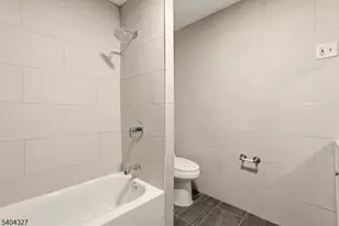 221 Wilkinson Ave, Jersey City, NJ 07305 - Photo 30