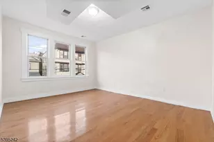 366 Badger Ave, Newark, NJ 07112 - Photo 12