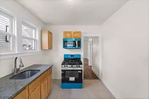 24 Irving Ave, Newark, NJ 07112 - Photo 10