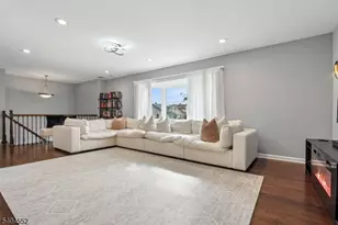 2389 Steuben St, Union Township, NJ 07083 - Photo 2