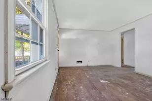 400 Douglas Rd, Roselle, NJ 07203 - Photo 8