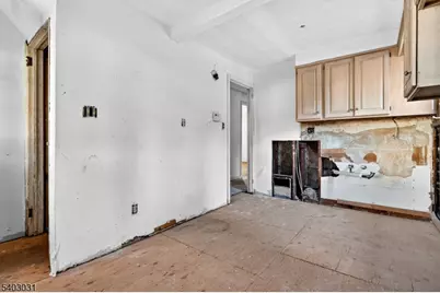 400 Douglas Rd, Roselle, NJ 07203 - Photo 4