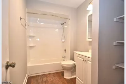 129 Hampton Ct, Franklin Township, NJ 08873 - Photo 18