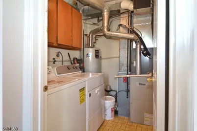 129 Hampton Ct, Franklin Township, NJ 08873 - Photo 14