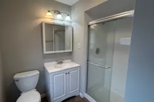 129 Hampton Ct, Franklin Township, NJ 08873 - Photo 12