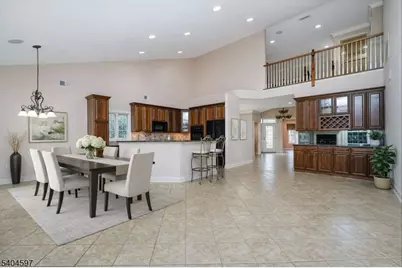 35 Hancock Pl, Franklin Township, NJ 08873 - Photo 4