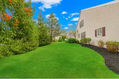 35 Hancock Pl, Franklin Township, NJ 08873 - Photo 40