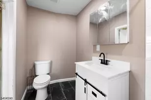 110 Mine St, Raritan Township, NJ 08822 - Photo 14