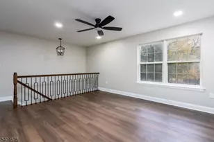 608 Dunn Cir, Bridgewater, NJ 08807 - Photo 4