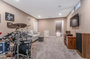 12 Barnett Rd, Raritan Township, NJ 08822 - Photo 26