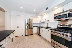 44 Littlewood Ct, Wayne Twp., NJ 07470 - Photo 4