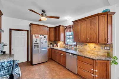 96 N 15th St, Prospect Park, NJ 07508 - Photo 10