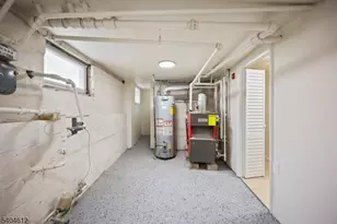 21 Eastern Pkwy, Newark, NJ 07106 - Photo 34